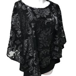 JM Collection Damen Shirt Top Spitze XL
Schwarz mit Silber Glanzfäden
Ungetragen mit Etikett