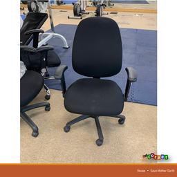 Office Fabric Chair Black Adjustable Height

Good Working Order

Some Marks On The Seating Pads 

3 Available

Price Per Chairs

Collection South London Sw16 Norbury