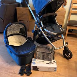 The stylish and practical Uppababy Vista pushchair and carrycot in navy blue color with accessories. This pram is designed to make life esier and for growing families, suitable from birth to 22kg. Adjustable handlebar to suit your height and extra-large, easy-access basket. Carrycot suitable from birth up to 9 kg or until infant can push up on hands and knees, whichever comes first Toddler seat suitable from 6months to 22kg. 
Weight: 12kg
Folded (cm): 44L x 65,3W x 84,5H
Unfolded (cm): 91,4L x 65,3W x 100,3H
Please only cash at the collection.