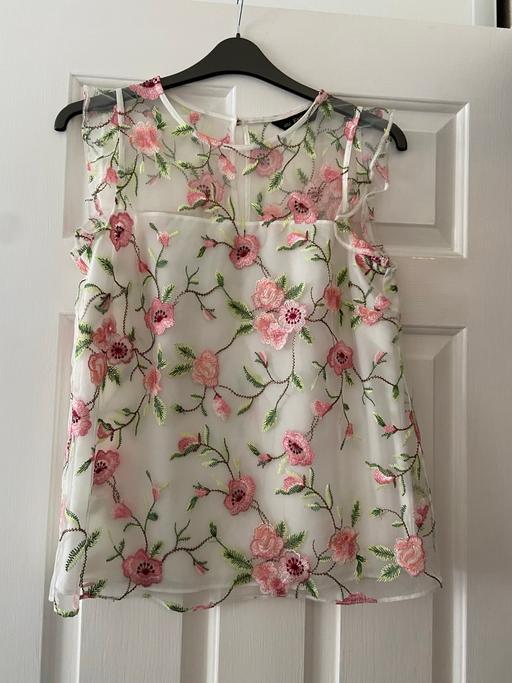 Buy & Sell Staffordshire Stoke-on-Trent - Photos for Women’s 12’s Cream & Floral pattern top