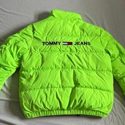 Tommy Jeans double sized puffer jacket, one side neon yellow, other side dark blue. Size M. Very warm and perfect for cold winter weather. Very good condition. Delivery or pickup in East or Central London. RRP 220£