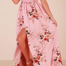 Label 5XL would fit sizes 16-20 Long Length would fit over 5’8 tall…Ladies Gorgeous Pink/Multi Floral Print Summer Light Wrap Off The Shoulder Fashion Maxi Dress £7.99…Strood Collection or Post A/E…💕

Check out my other items…💕

Message me if wanting multi items save on postage…💕