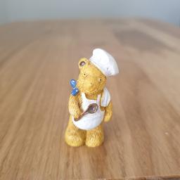 Chef bear ornament

Approx 4cm tall

Made in England

In good condition

From a pet and smoke-free household

Collected £1