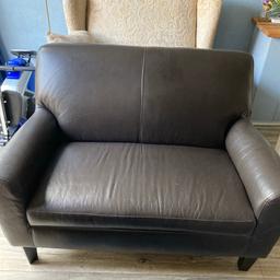Excellent condition/ seater settee brown leather
