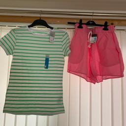 Ladies top and short both small 
Both brand new 
Price is for both
