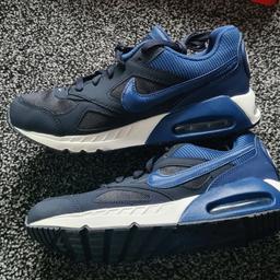 brand new, original nike air max trainers, uk size 5.
comes in box with lid missing

can post