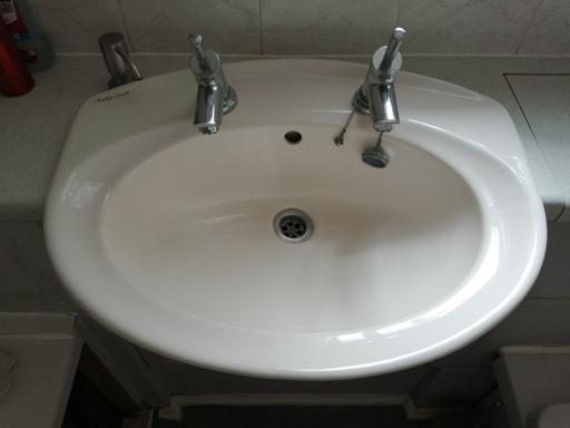 Buy & Sell West Midlands Sandwell - Photos for Armitage shanks semi recessed wash basin