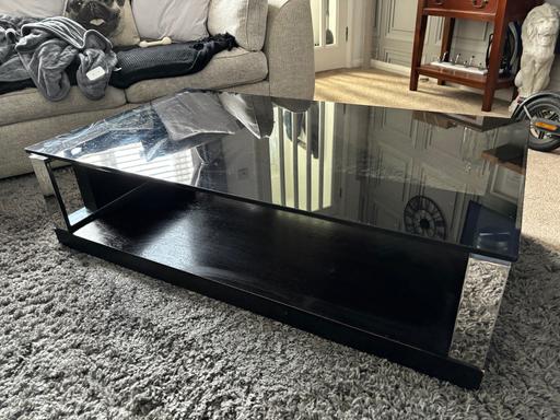 Buy & Sell Essex Rochford - Photos for Black glass coffee table 