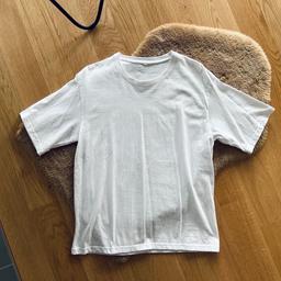 T-Shirt

Weiss

Unisex

Grösse S / M

95% Polyester, 5% Spandex

Abholen Twint Versand plus Porto