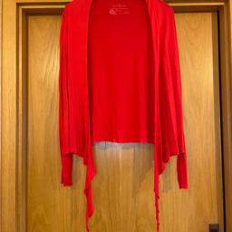 Zum Verkauf steht dieses rote Jäckchen von der Marke „Tom Tailor“. Größe XXL.

Versand ist bei Kostenübernahme möglich.