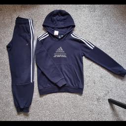 Adidas tracksuit 
good condition 
age 9/10