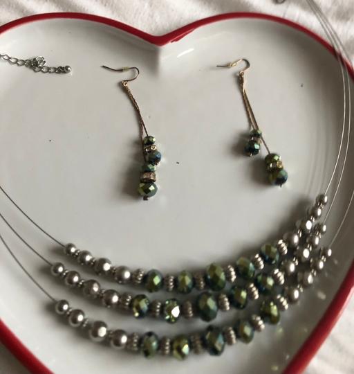 Buy & Sell West Midlands Coventry - Photos for Olive green necklace & matching earrings