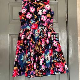 Girls Party Dress -Sz 13 Years 

-Excellent Condition, Quite A Heavy Dress As Fully Lined-