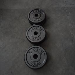Been in storage a while.

6 times 2.5kg, 15kg total.

HOLE DIAMETER
1-inch

OTHER YORK WEIGHTS PLATES AVAILABLE
2 x 5kg
10 x 1.25kg
14 x 0.5kg

W9 1BT

Lots more gym equipment being sold to make space for conversion; drop a message for inquiries or for faster response leave contact.