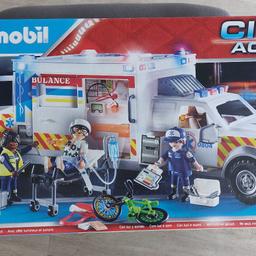 Verkaufe ein neues original verpacktes Playmobile Krankenwagen aus der Serie
Playmobile City Action 70936.