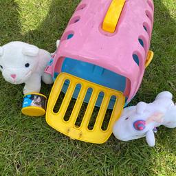 Needs a clean over been in wendy house
Pet carrier kids role play 2 sort toy animals