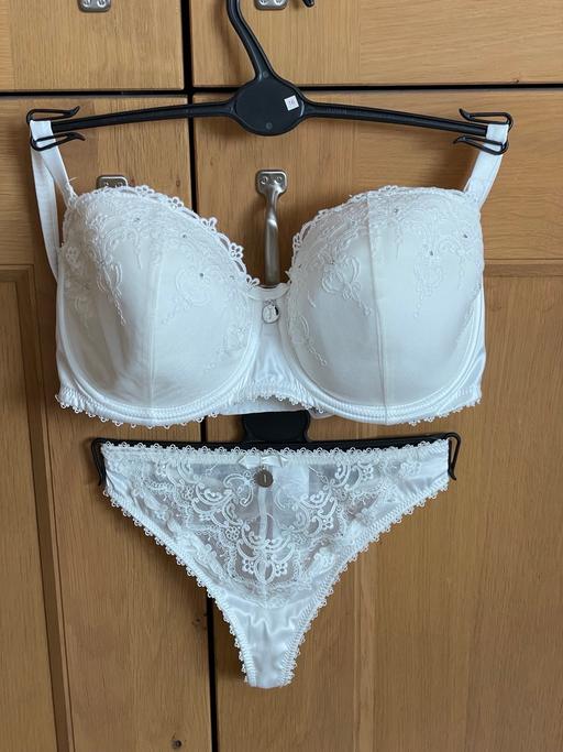 Buy & Sell Kent Swale - Photos for Bra Jasper Conran with optional free knickers