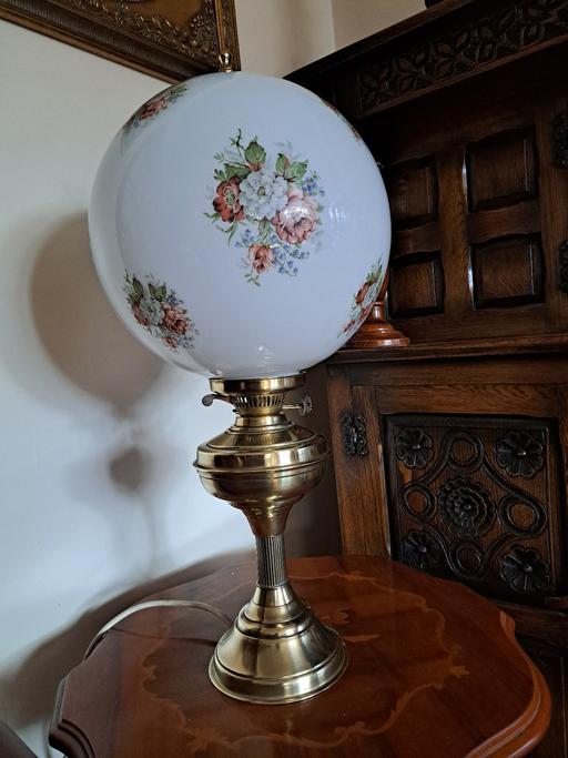 Buy & Sell West Midlands Dudley - Photos for Statement piece large table lamp.