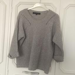 French Connection Cable Knit
Grey in colour 
Oversized 10/12
Good Condition
