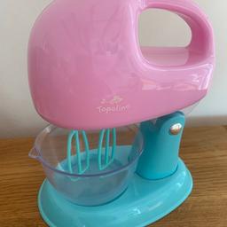 Handrührgerät für die Kinderküche
Küchenspielzeug
sehr guter Zustand 

Versand gegen Aufpreis möglich 
keine Gewährleistung, keine Rücknahme da Privatverkauf