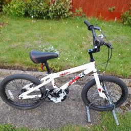 KIDS BOYS CHILDREN APOLLO FORCE 18 INCH WHEEL BIKE BICYCLE
BIKE IS READY TO RIDE ONLY COLLECTION
FEEL FREE TO ASK ANY QUESTIONS OR OFFERS
ITEM IS LOCATED PINKWELL LANE UB3 1PJ