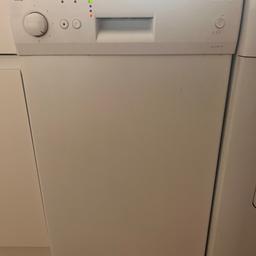 Mini dishwasher in white work perfectly