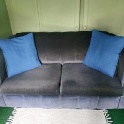 Sturdy, Well made, Doubles up as a comfortable Settee as well as a Sofa Bed.. Has a sprung metal frame/base (see pics).. For Collection Only..