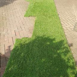 Section of artifical grass used for a shirt time.
No wear to it. Has been jet washed, in excellent condition.
Please see photos for dimensions. Realistic looking.