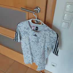 Verkaufe neuwertiges

T-Shirt Gr. 176 von Adidas 
wurde nur 1 x getragen

Versand gegen Kostenübernahme möglich auch nach Deutschland da ich in Grenznähe wohne und das Paket drüben aufgeben kann!