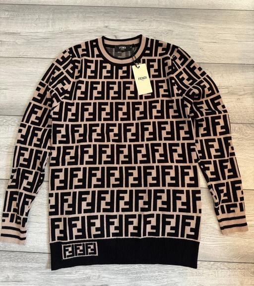 Buy & Sell South West London Streatham - South West London - Photos for Fendi Jumper Size Medium