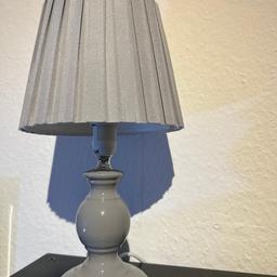 Lampe Tischlampe - Keramik Nachttischlampe Stehlampe - mit Schirm - grau 30 cm
