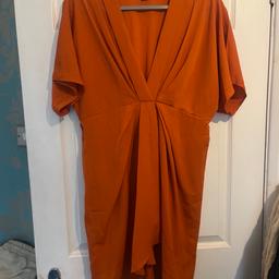 Ladies short sleeve dress in burnt orange with open v neck size XL fit up to size 16 from Shein in a lovely soft silk like material