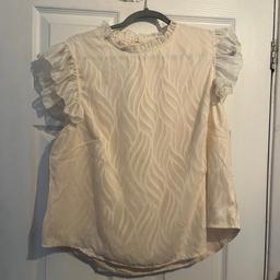 Ladies frill sleeve top in cream size 1XL fit up to size 16 new from Shein