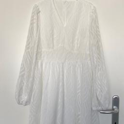 *Neu & ungetragen*
*Cocktailkleid / Hochzeitskleid / Verlobungskleid / Sommerkleid, Größe L 40/42*