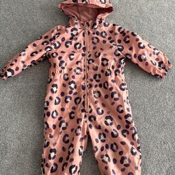 Size 12-18 months
All in one rain suit fleece lined

From a pet and smoke free home

COLLECTION ONLY
WILLENHALL WV13