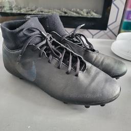Mens Nike phantom football boots size 6 , worn 3 times in very good condition.  no offers .collection only.