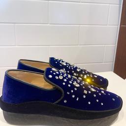 Absolutely gorgeous & glamorous flat velour & real leather shoes by Giuseppe Zanotti
Decorated with gorgeous crystals
Authentic shoes with box and cards
Box has couple marks on
Shoes new
Original price £560
Sensible offers welcome