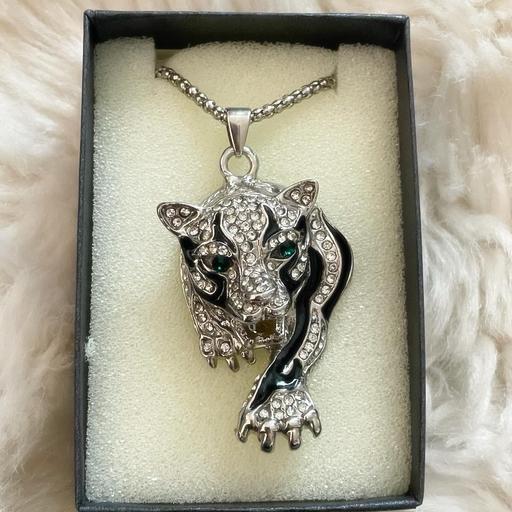 Buy & Sell Dorset Bournemouth, Christchurch and Poole - Photos for Leopard Head Black Enamel Crystal Pendant