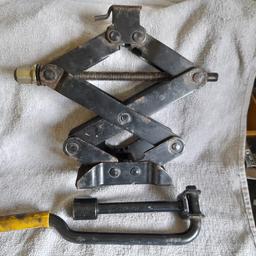 For sale,being a garage find,I have a heavy duty Renault Scenic scissor jack complete with wrench.great condition ,these are selling on ebay for upwards of £30 second hand,having big clear out so grab a bargain,please look at my other items.collection only from Rawnsley,Cannock.many thanks