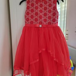 lovely girls dress age 8yrs only worn once for wedding,  in New condition.