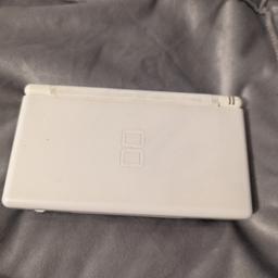 Nintendo DS lite console in white. great condition given it's age few minor scratches on top shell. Holds charge and no issues with the console. Comes with a stylus but no memory card. Can be modded if you want for £25. Ask about bundling with games or a case. Game shown is not included. Offers welcome and will post or you can collect.