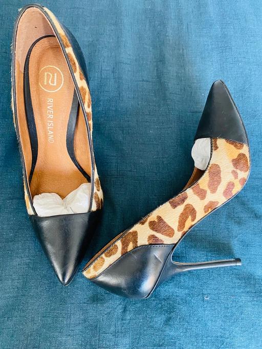 Buy & Sell South West London St Helier - South West London - Photos for Leopard print River Island Stilettos