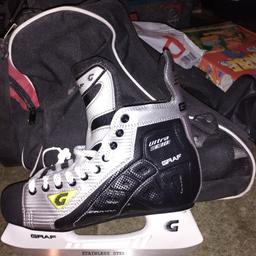 used a few times and been in storage since mens size 11
comes with bag excellent condition