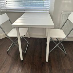 Ikea table + two chairs

Medidas mesa 100L x 60W x 73H cm