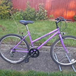 LADIES WOMES ADULTS GEMINI OUTRIDER 26 INCH WHEEL 17 INCH FRAME 12 SPEED BIKE BICYCLE
BIKE IS READY TO RIDE ONLY COLLECTION
FEEL FREE TO ASK ANY QUESTIONS OR OFFERS
ITEM IS LOCATED PINKWELL LANE UB3 1PJ