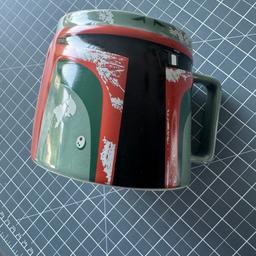 Collectible boba fett mug
Rare and good condition
Large size for big drinks or could use for many other purposes

Collection form E8