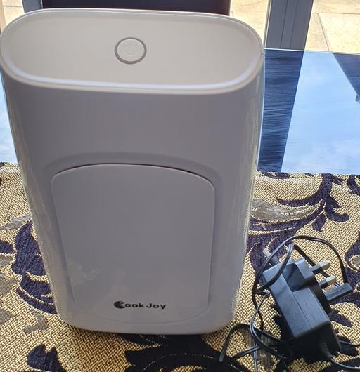 Buy & Sell West Midlands Birmingham - Photos for Challenge 0.5 Litre Mini Dehumidifier