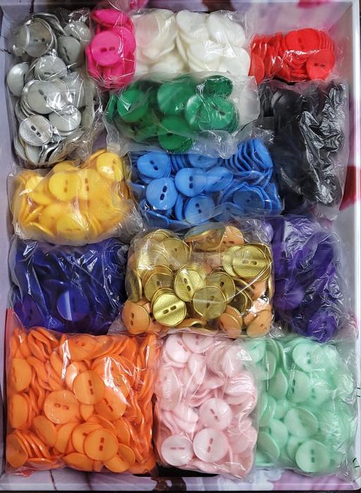 Classes West Midlands Birmingham - Photos for 850 Buttons Job Lot 34mm Plastic 14 Colours