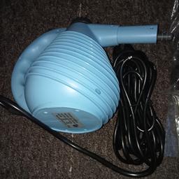 blue steam cleaner fully working comes with everything just missing box no longer required

£20 i can deliver if not to far 