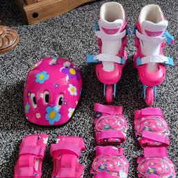 adjustable 3 wheeled roller skates, never worn outside and only 2 or 3 time in the house. excellent condition. pick up only. thanks.